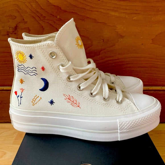 Converse Shoes - Converse Platform High Top Embroidered - 5.5
